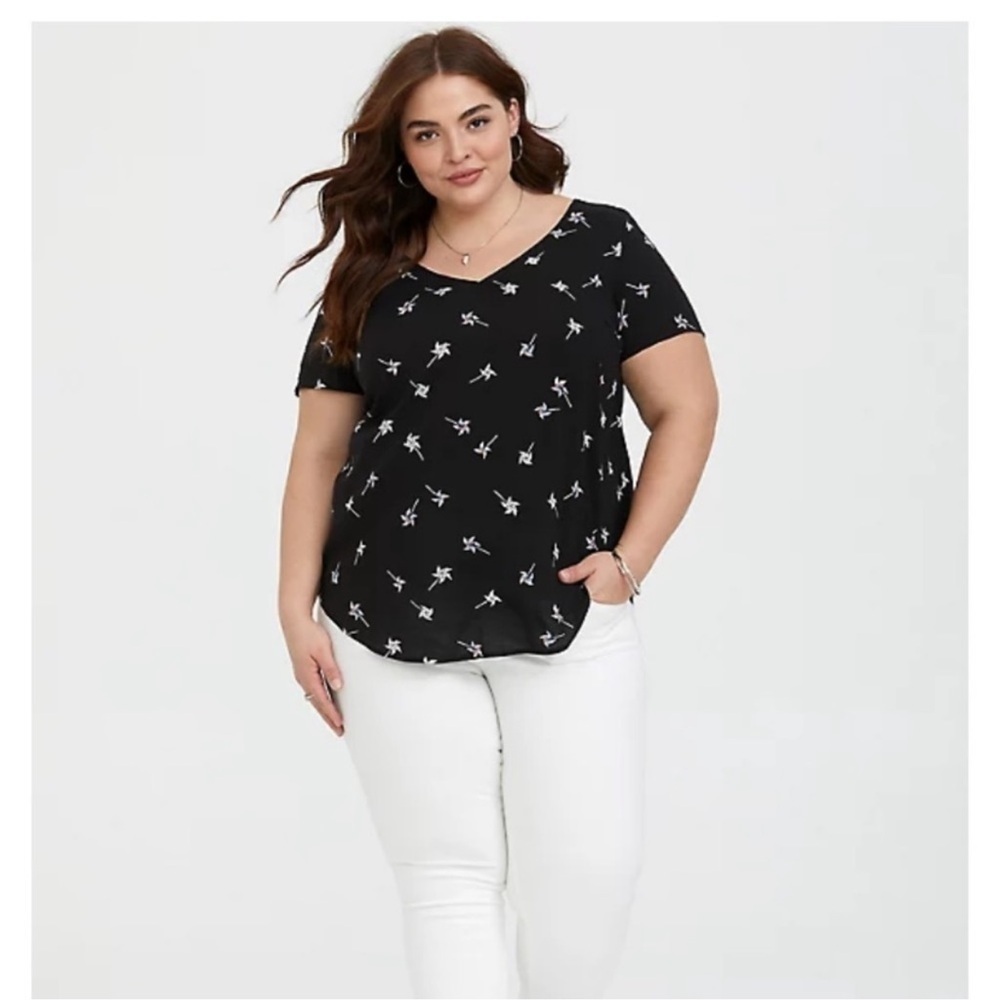 Torrid Abbey Challis Tie Back Blouse Allover Print Pinwheel Size Large